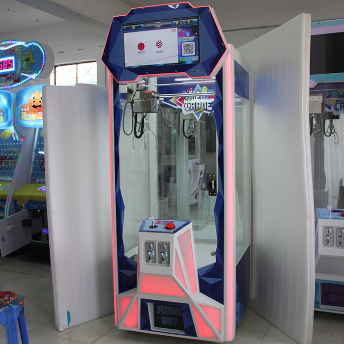 آلة ألعاب المخلب المحشوة، لعبة - مراجعة Arcade Toy Claw Vending Machine وسعره